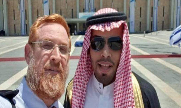 بعد طرده من الأقصى.. مدون سعودي يلتقي المتطرف الصهيوني ايهودا غليك