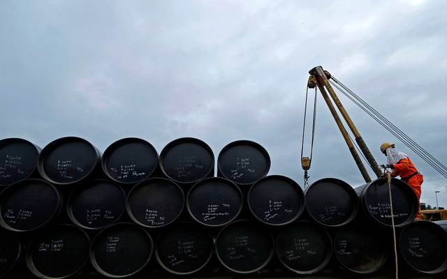 أسعار النفط ترتفع 4% 