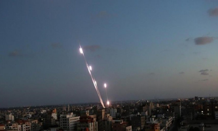 الاحتلال: اعتراض 3 صواريخ أطلقت نحو مستوطنة "سديروت"