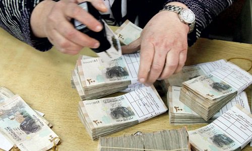 صحيفة حكومية: 35 مليار دولار حجم الأموال السورية المهربة في 4 دول فقط