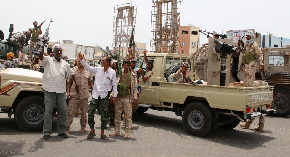 "الانتقالي الجنوبي" ينفي انسحاب قواته من المواقع العسكرية في عدن