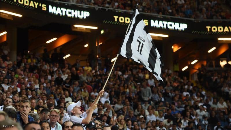 من اللاعب الأعلى أجرا سنويا في الدوري الإيطالي؟