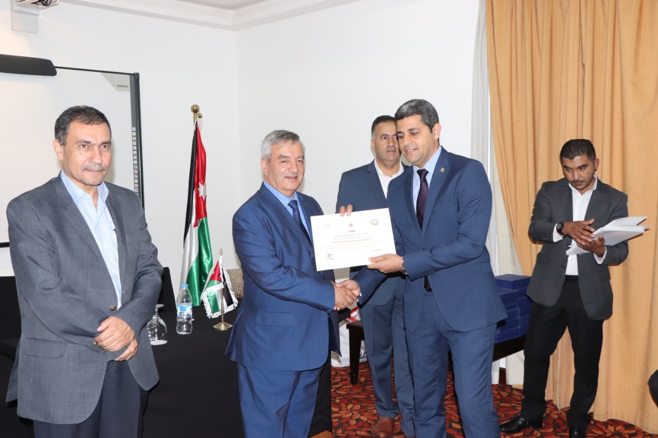 اختتام فعاليات الدورة الرياضية العربية دورة إدارة الجودة للهيئات الرياضية - مصور