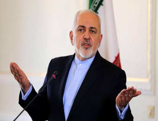 ظريف يقول: أمريكا تنكر الحقيقة بإلقائها اللوم على إيران في هجمات السعودية