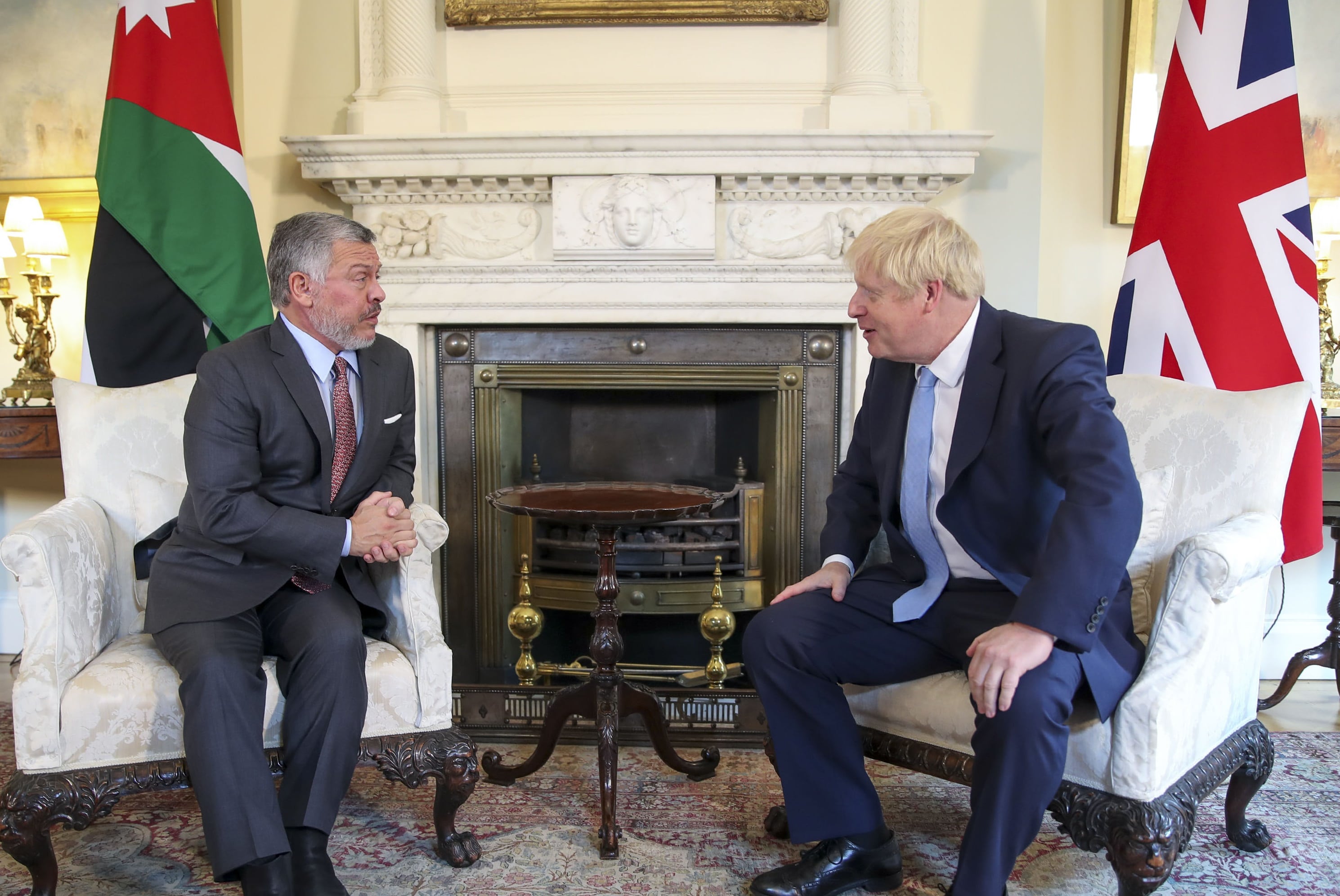 الملك يلتقي رئيس الوزراء البريطاني