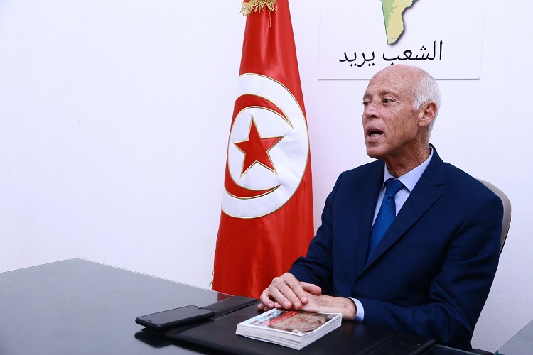 تونس.. أول كلمة من قيس سعيد بعد إعلان فوزه بالرئاسة