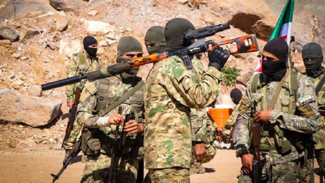 أنباء عن مقتل 3 من جنود الجيش السوري في اشتباكات مع الوحدات الموالية لتركيا