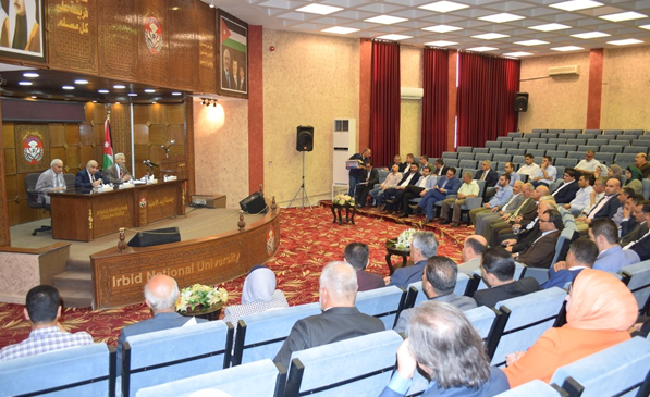لقاء بين مجلس أمناء وهيئة مديري جامعة إربد الأهلية مع أعضاء الهيئتين التدريسية والإدارية 