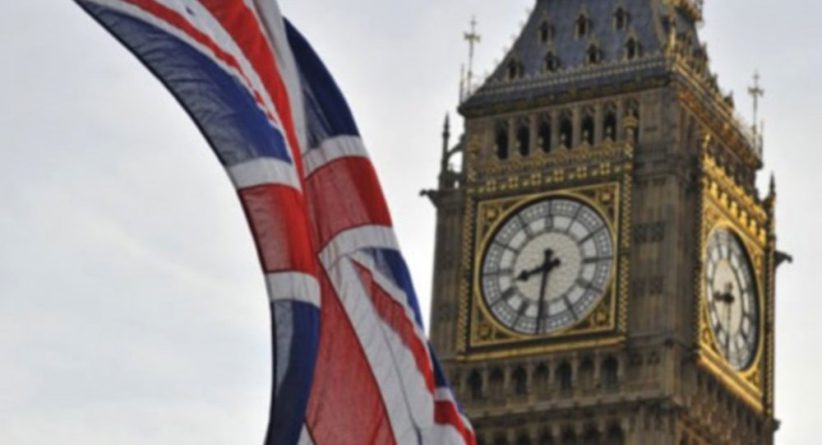 وزراء بريطانيون يعربون عن ثقتهم بخروج بلادهم من الاتحاد الأوروبي الشهر الجاري