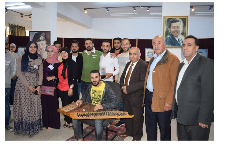 أ.د. الرحيمي يرعى افتتاح معرض للفنان العشموطي في جامعة إربد الأهلية