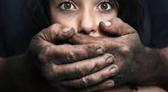 عمّان.. القبض على شخصين اختطفا طفلا واعتديا عليه جنسيا وحاولا فقأ عينيه