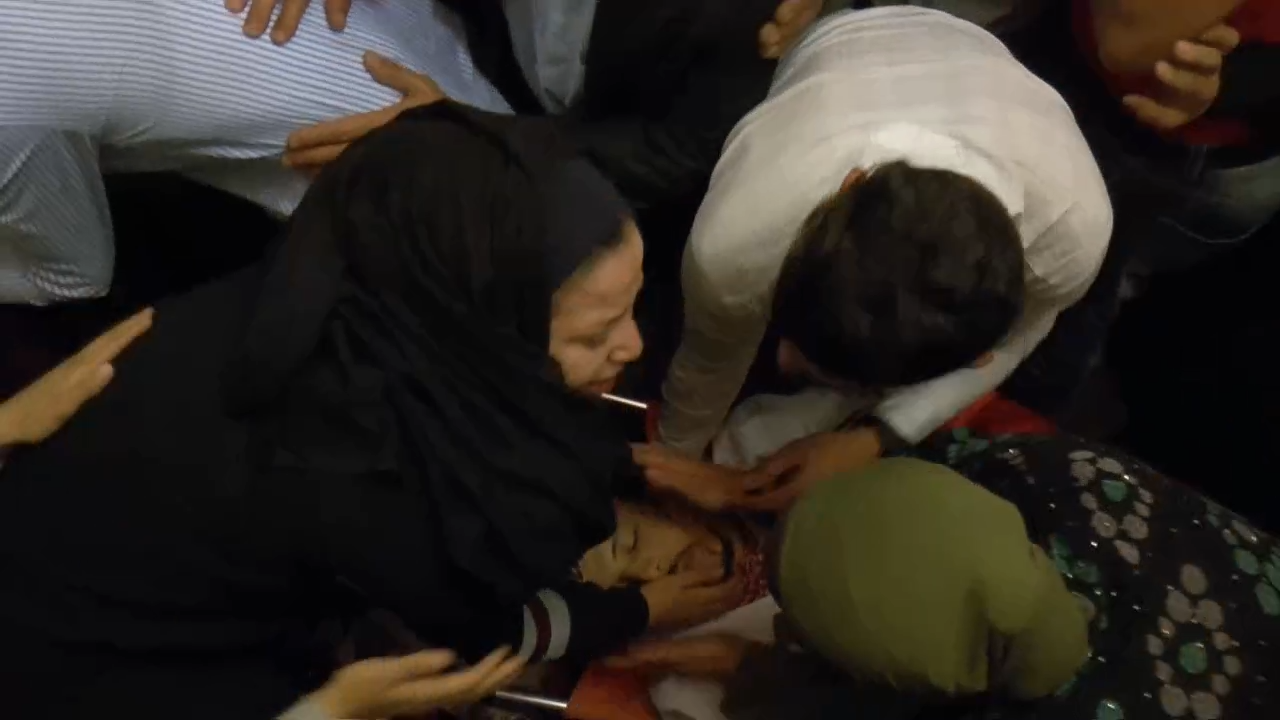 تشييع جثمان الشهيد البدوي في مخيم العروب – تقرير تلفزيوني