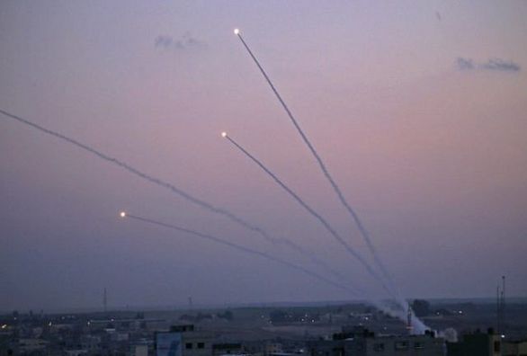 المقاومة تقصف الغلاف وجنوب "تل أبيب" بعشرات الصواريخ