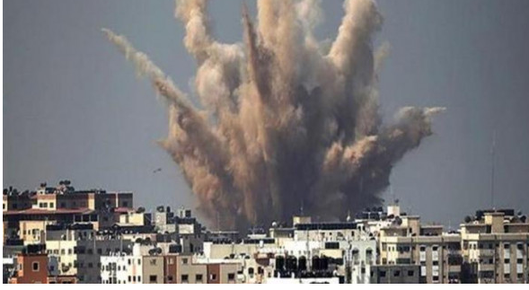 طائرات الاحتلال الصهيوني تقصف مواقع بقطاع غزة