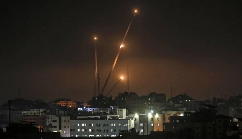 إطلاق صاروخين من القطاع صوب مناطق غلاف غزة والقبة تعترضهما