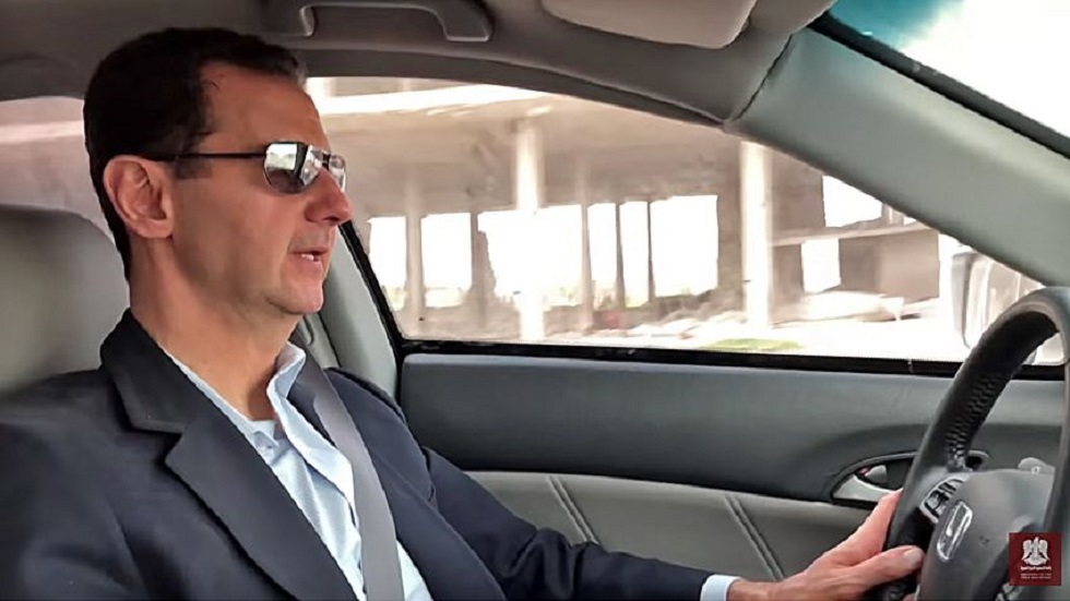 الأسد: أقود سيارتي بنفسي لأنني لا أحب مظاهر السلطة