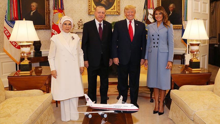 ترامب ينشر الصورة العائلية التي جمعته بأردوغان