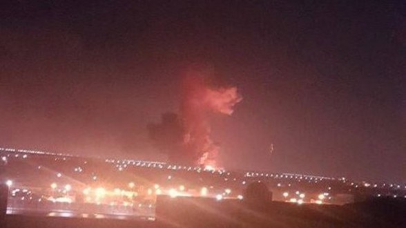 انفجارات قرب مطار دمشق.. والاحتلال الصهيوني يعترض صواريخ بالجولان