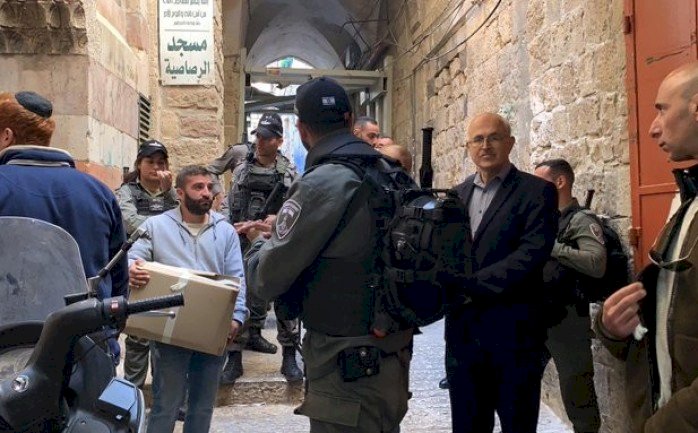 الاحتلال يغلق مؤسسات فلسطينية في القدس المحتلة