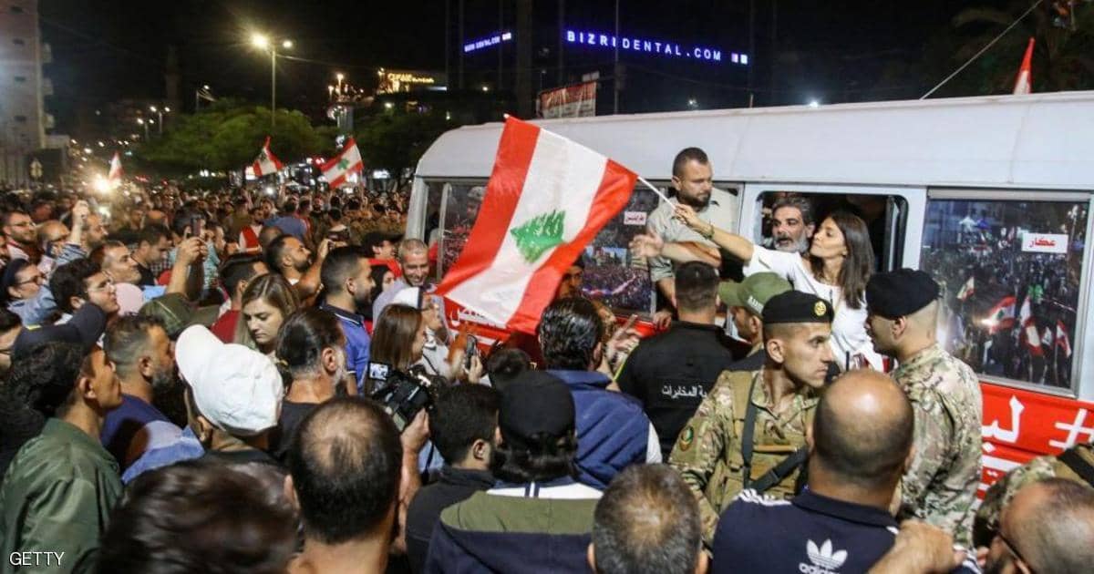 احتجاجات لبنان.. جرحى واعتقالات في ساحة رياض الصلح