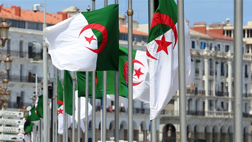 تحطيم مركزين انتخابيين في منطقة القبائل في شرق الجزائر