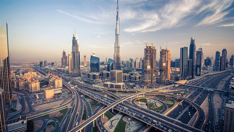 الإمارات: لا نية لزيادة الضرائب حاليا