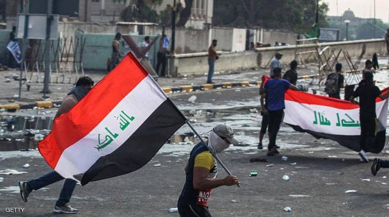 العراق.. جرحى في ساحة التحرير.. ومدن الجنوب تستعد "للتصعيد"
