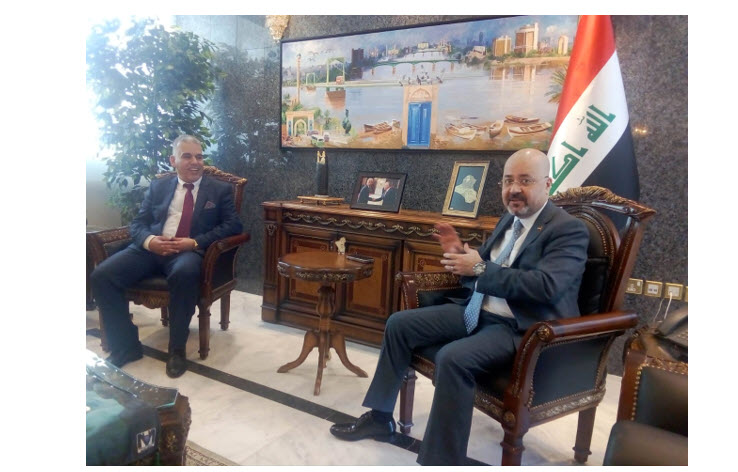 رئيس جامعة إربد الأهلية يزور السفير العراقي 