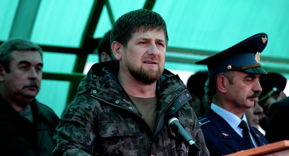 الرئيس الشيشاني يهزم المصارع الروسي إميليانينكو بعد أن تحداه علنا على "إنستغرام"