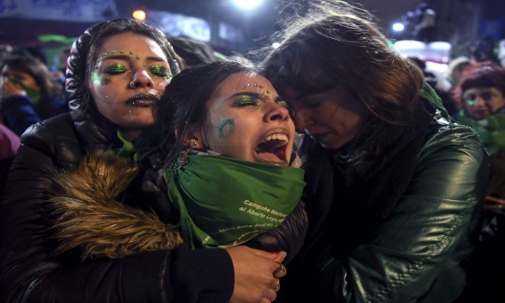 موجة من الاحتجاجات النسوية تجتاح أمريكا اللاتينية لمكافحة العنف ضد المرأة 