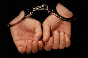 القبض على شخص  روج عبر تسجيلات صوتية اشاعات حول نية الحكومة اعلان حظر شامل في المملكة
