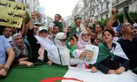 هل تُلزم مكبرات الصوت مواطني دول المغرب العربي البقاء في المنازل؟