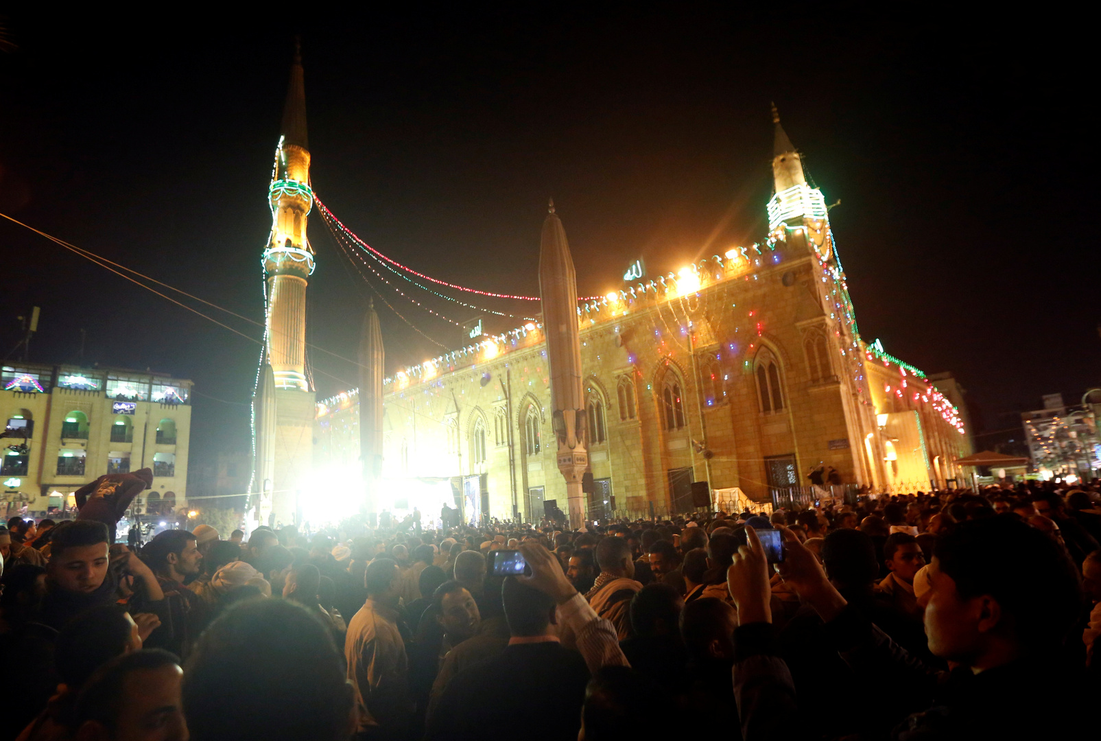 مصر تعلق صلوات التراويح والاعتكاف في المساجد في شهر رمضان لأول مرة