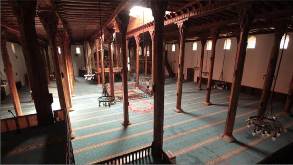 الأردنيون يعمرون المساجد بصلاة الجمعة بعد 79 يومًا من إغلاقها