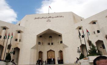 اجراءات صحية احترازية في قصر عدل اربد لسلامة المراجعين