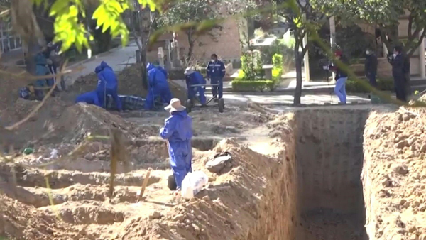 بوليفيا تعد مقابر جماعية بعد امتلاء المدافن بضحايا كورونا