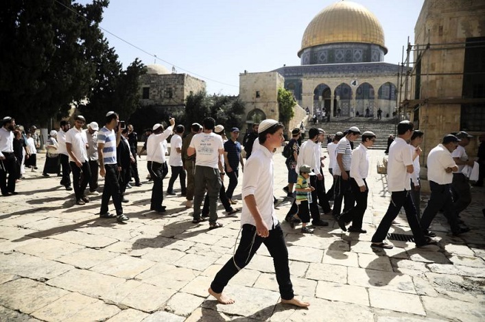 165 مستوطنًا يقتحمون الأقصى وجماعات متطرفة تحشد ليوم غد