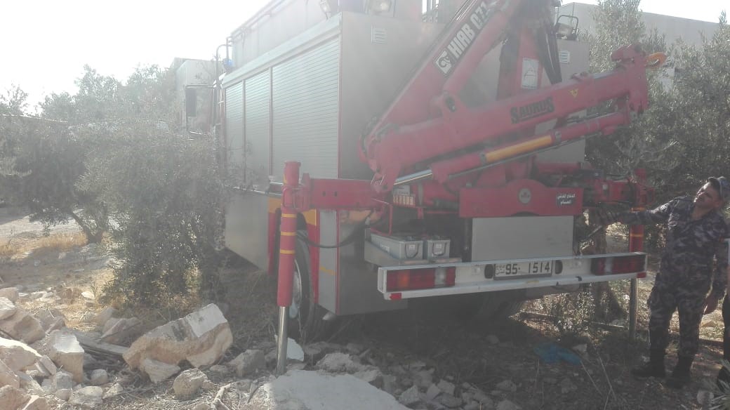 وفاة واصابة اثر انهيار مبنى قديم في بلدة الفيصلية بمادبا.. مصور