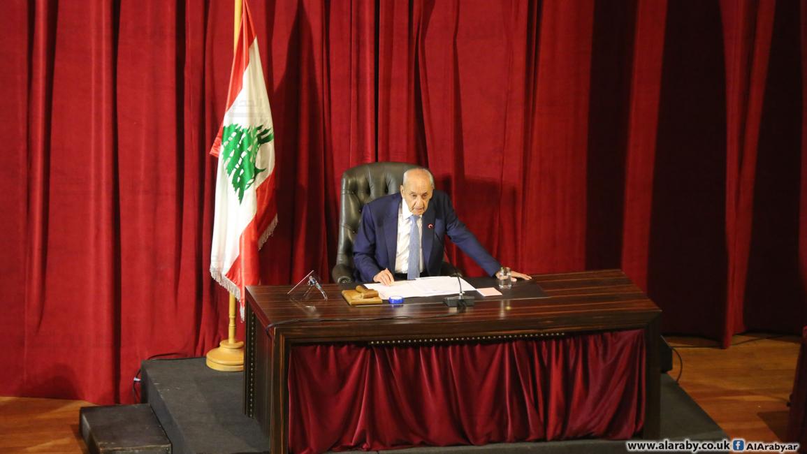 البرلمان اللبناني يقر الطوارئ في بيروت   