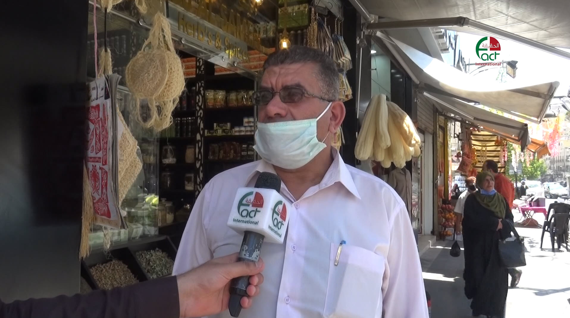 الأردنيون يترقبون بتخوف العودة للمرحلة المعتدلة الخطورة.. تقرير تلفزيوني