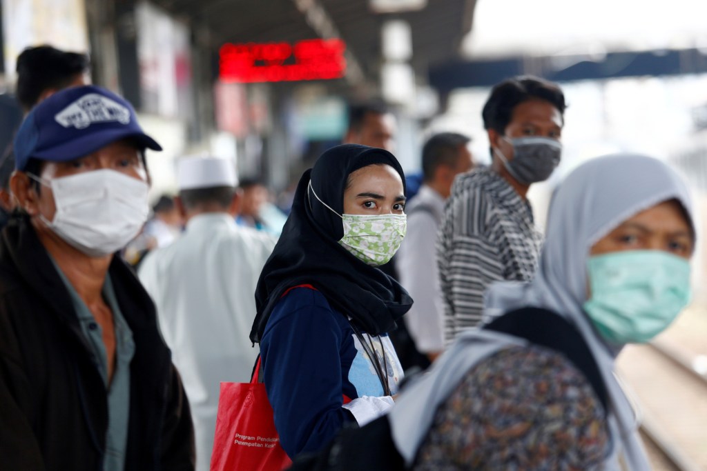 أندونيسيا: 124 وفاة و3507 إصابات جديدة بكورونا