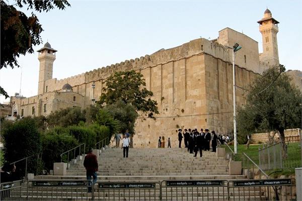 الاحتلال يواصل إغلاق المسجد الإبراهيمي بسبب الأعياد اليهودية