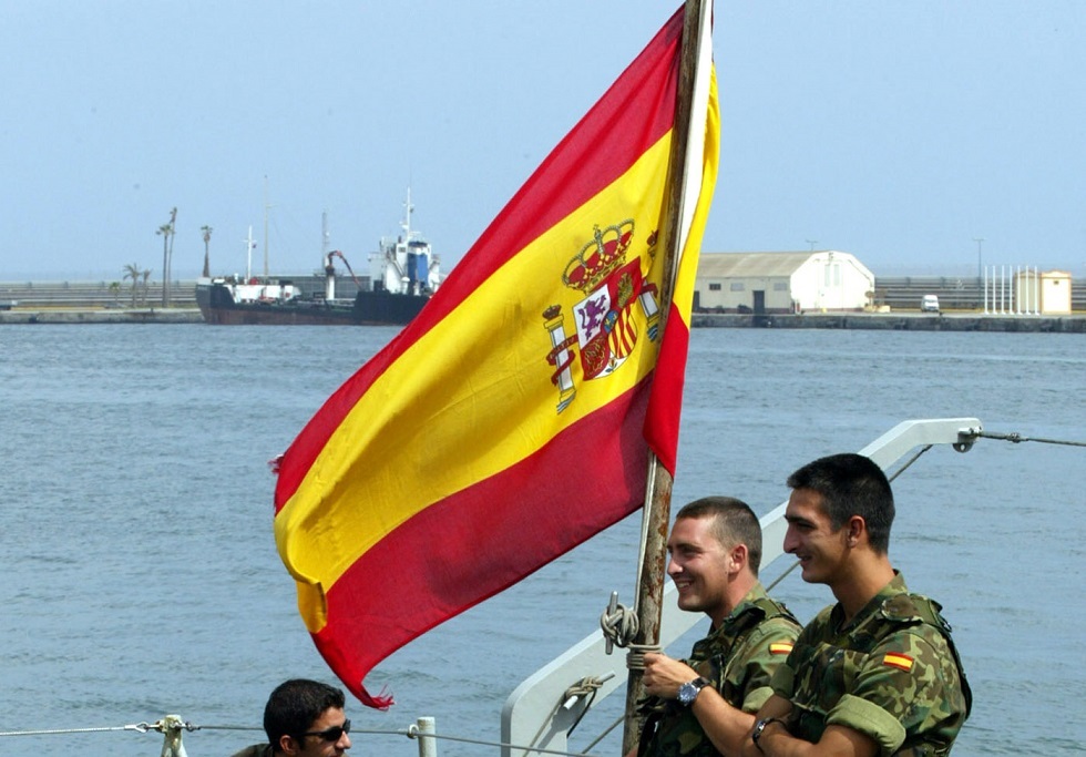 إسبانيا تصدر مذكرة توقيف دولية ضد 3 عسكريين مغربيين