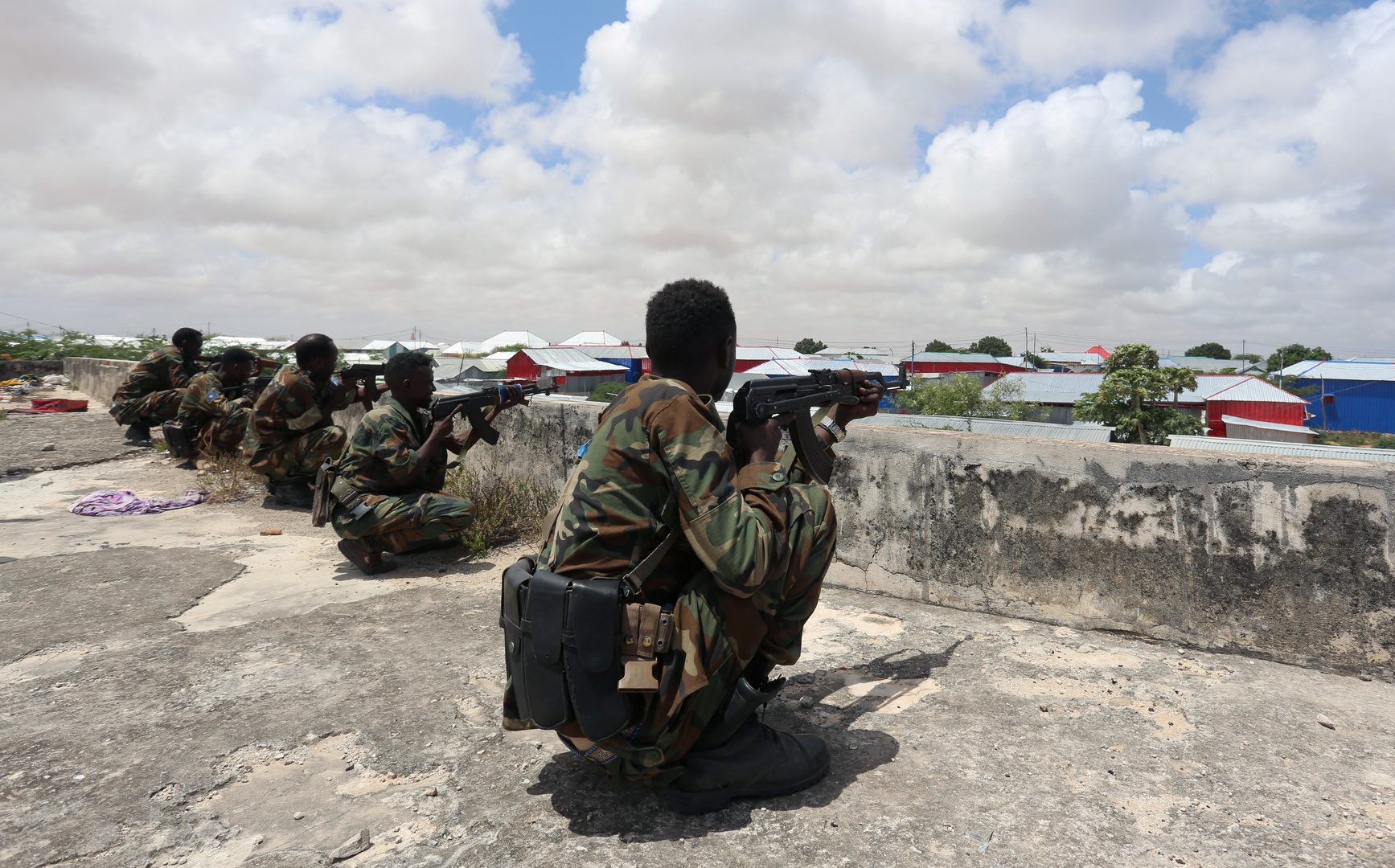 مقتل العشرات في اشتباكات بين قوات الحكومة الصومالية ومسلحي حركة "الشباب"