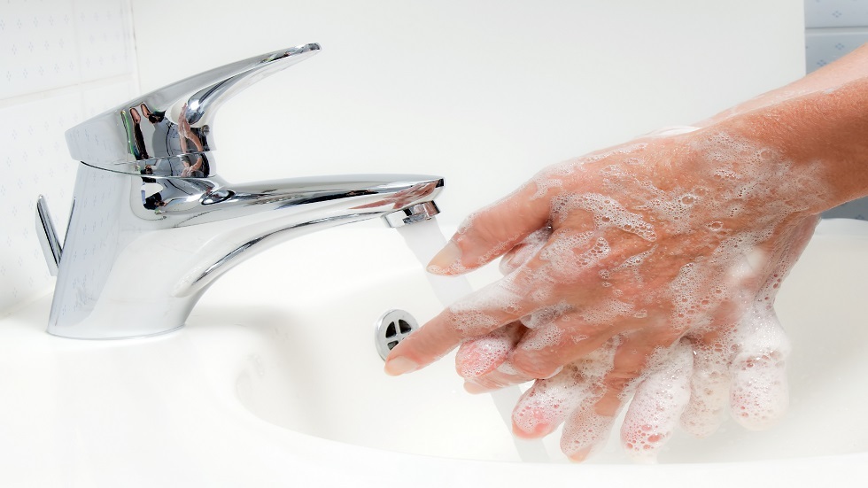 مخاطر غسل اليدين بصورة خاطئة
