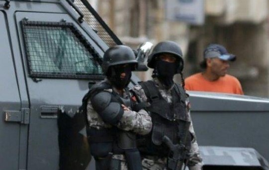 وفاة مطلوب بجريمة التدخل بالقتل ألقى بنفسه من شرف المنزل بمنطقة صويلح 