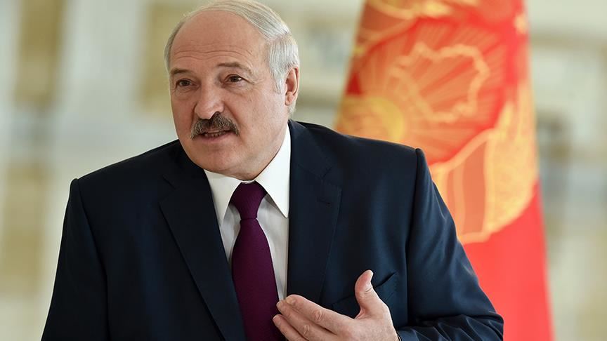 رئيس بيلاروس: لا نمانع أن يباع عندنا التفاح المصري أو حتى البطاطس!