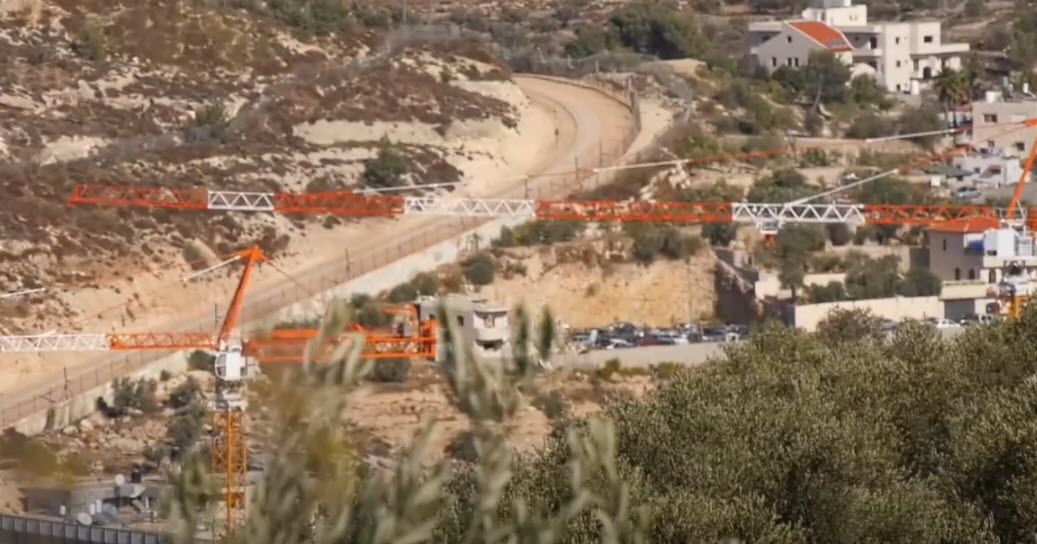 الاحتلال يعجّل الاستيطان في بيت لحم وأنظاره نحو "القدس الكبرى".. تقرير تلفزيوني