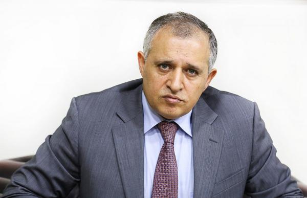 قطامين يرفع الحظر عن متابعي منصات وزارته