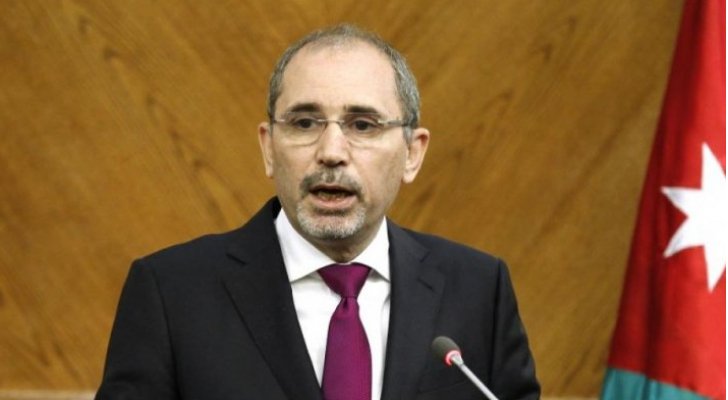 وزير الخارجية يجري مباحثات مع نظيره العماني   